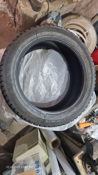 Продам зимнию шипованную резину
