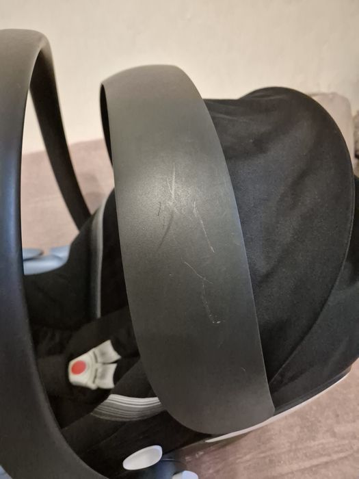 Кошче за новородено Cybex Aton M I-size + isofix база + подложка