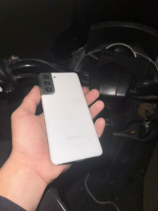 Samsung S21 
128/8
Идеал
Без минус
Срочно сатам 75000тг