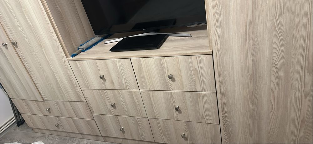 Vand mobila dormitor