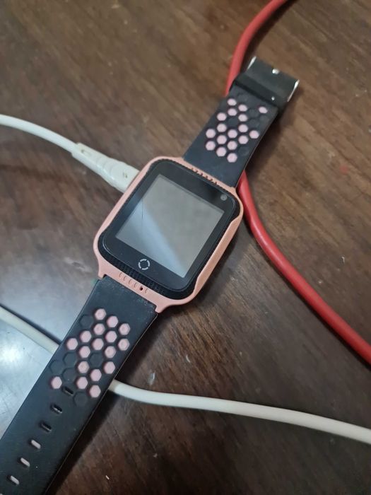 Детские часы с камерой