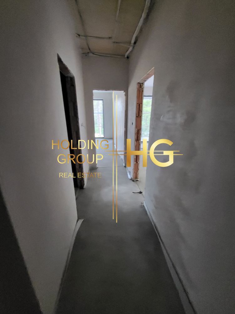 Продава се Двустаен апартамент в Варна, Аспарухово - 68 кв.м за 1398 €/кв.м - Снимка #3