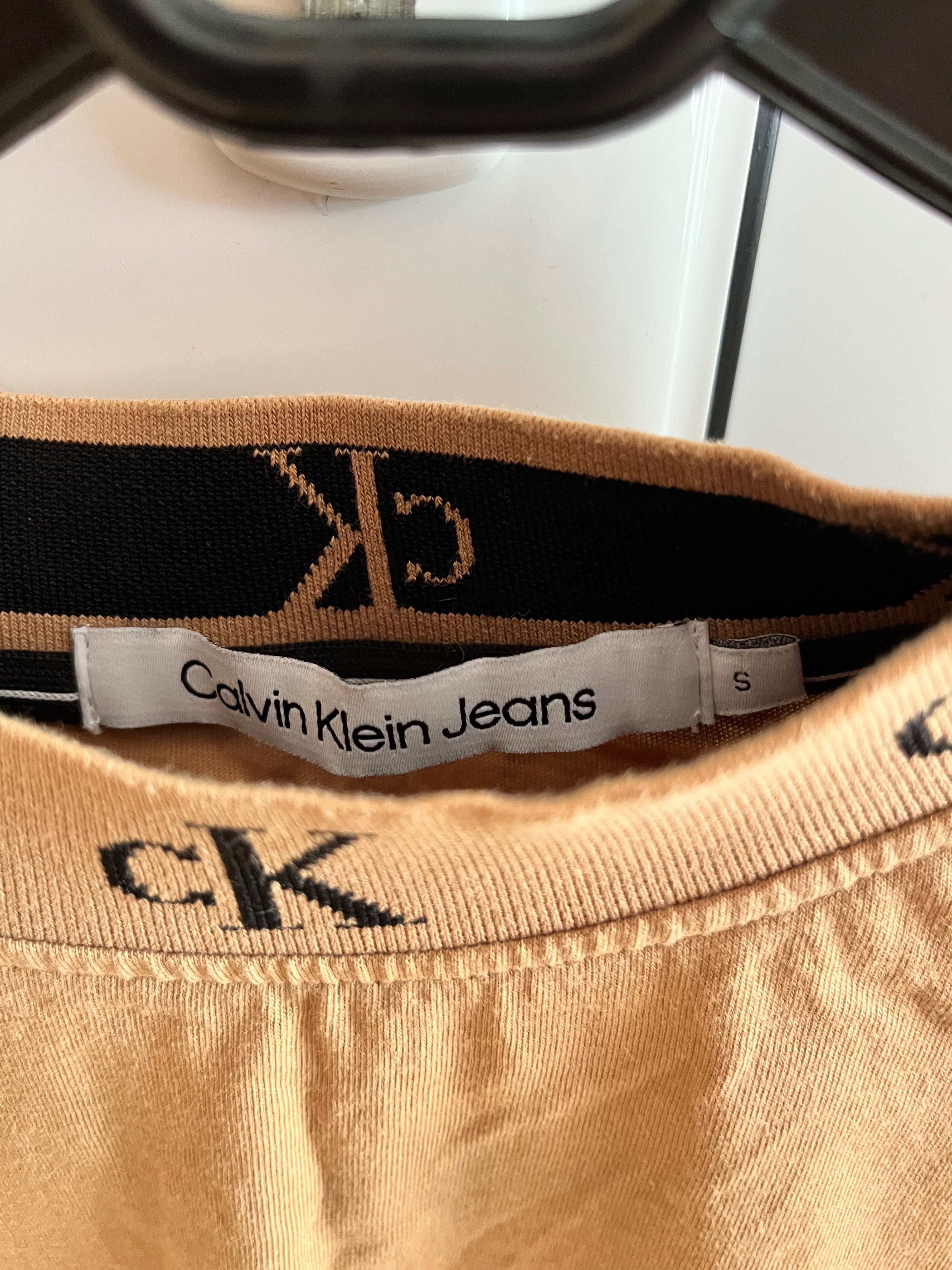 Нова тениска Calvin Klein