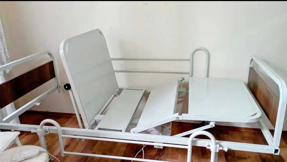 Електрическо болнично легло с два мотора и дистанционно