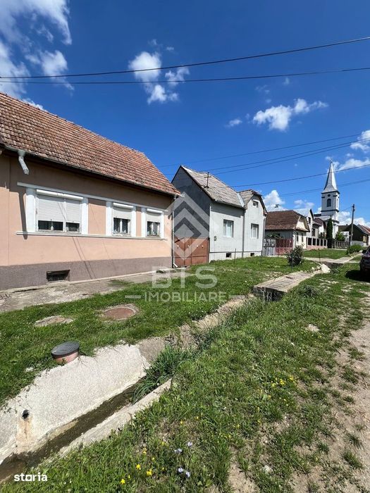 Casă de vânzare în Simionești – liniște, spațiu și confort la țară!