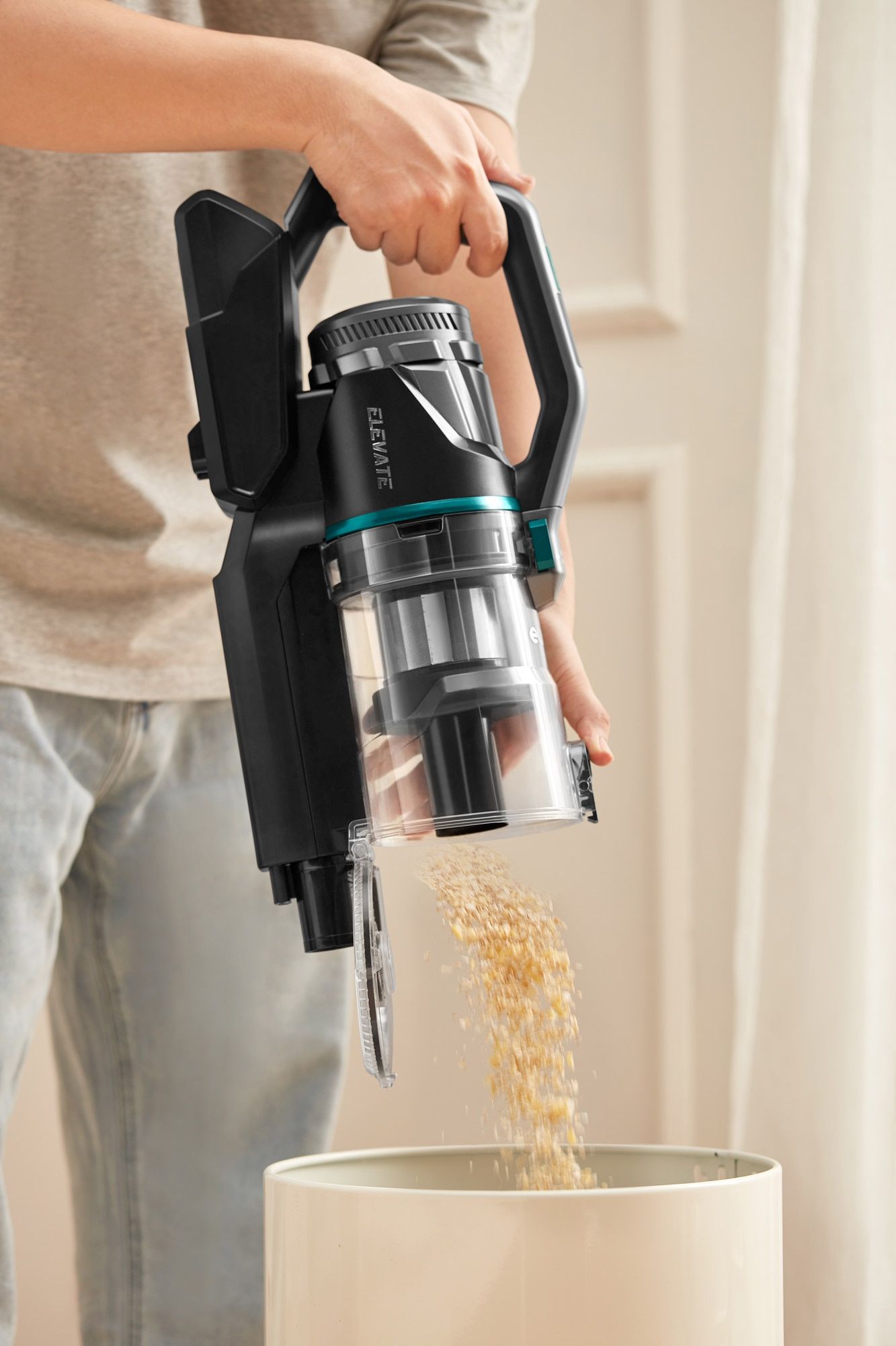 Aspirator vertical Eureka H11 nou