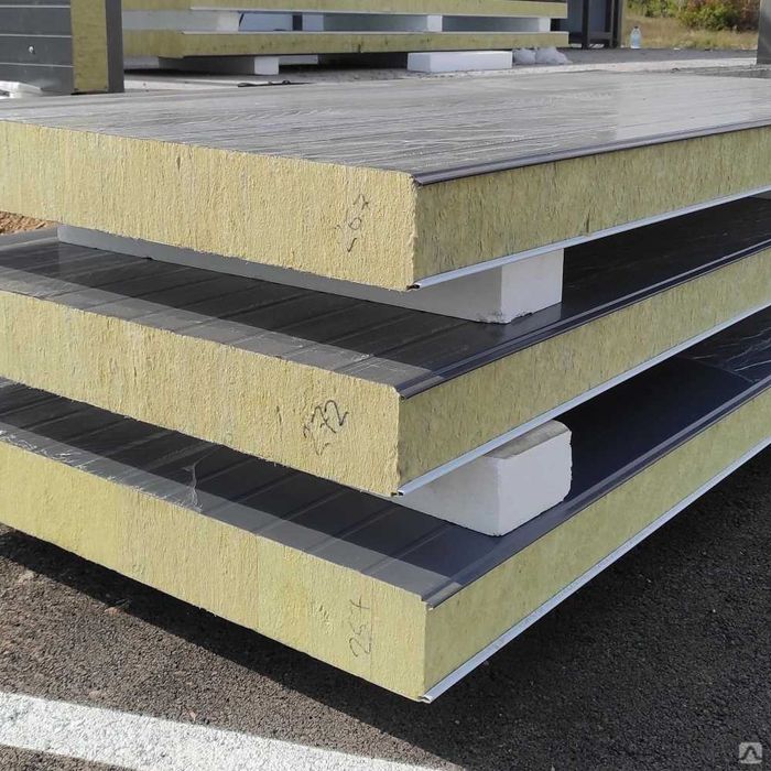 Осуществляется поставка сэндвич-панелей