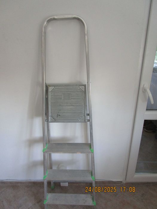 Домакинска стълба, алуминиева, височина 150 см