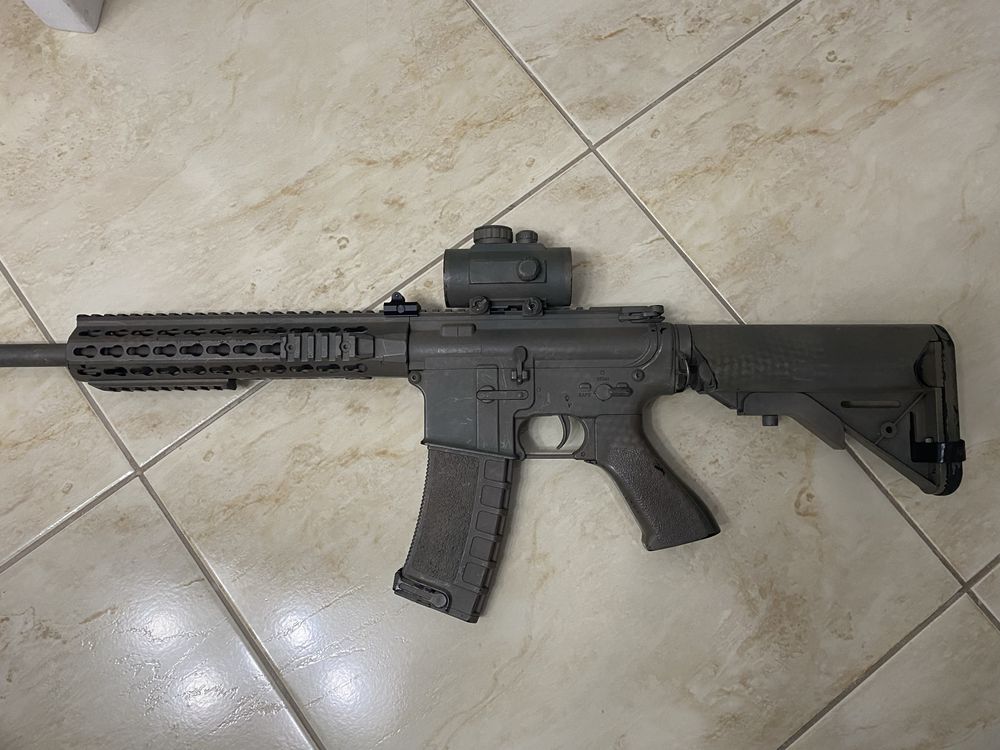 Airsoft replica M4