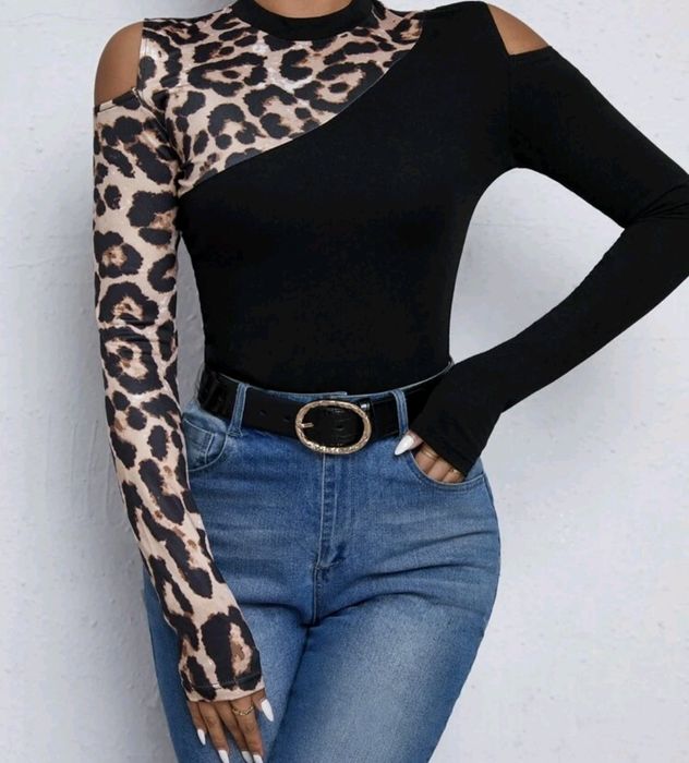 Bluza cu imprimeu animal print/negru marime S
