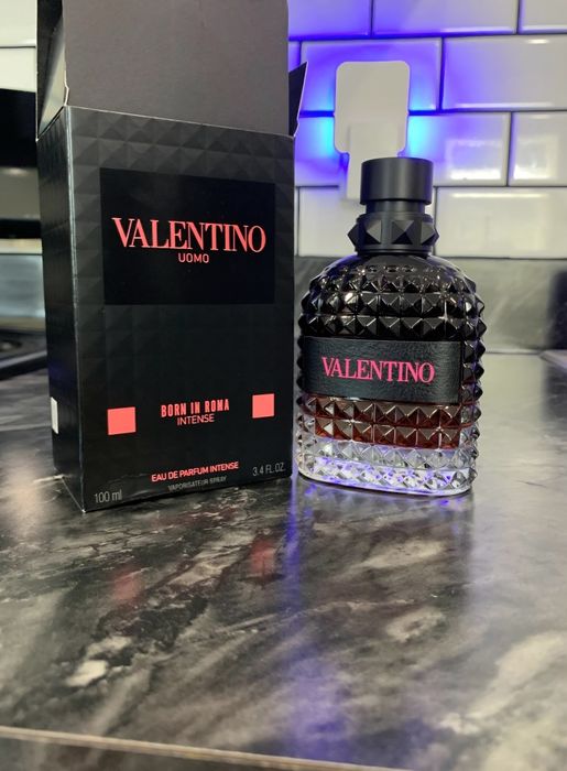 Valentino Born in Roma Intense – Eau de Parfum
