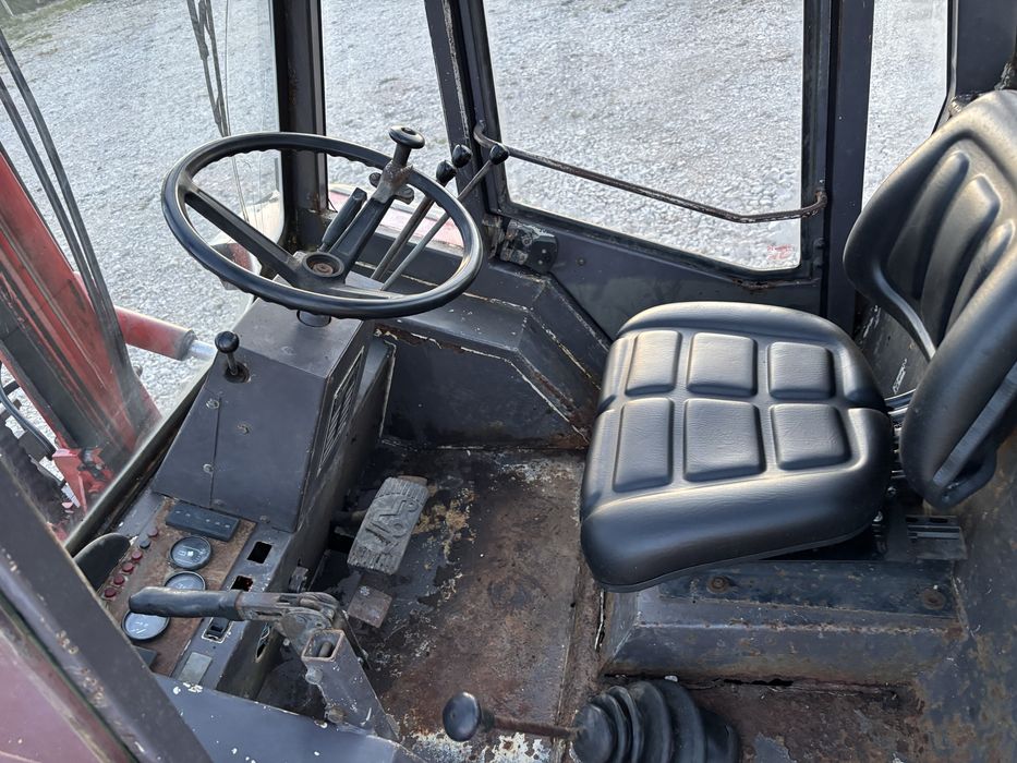 Motostivuitor manitou 4x4 teren accidentat 2,6 t