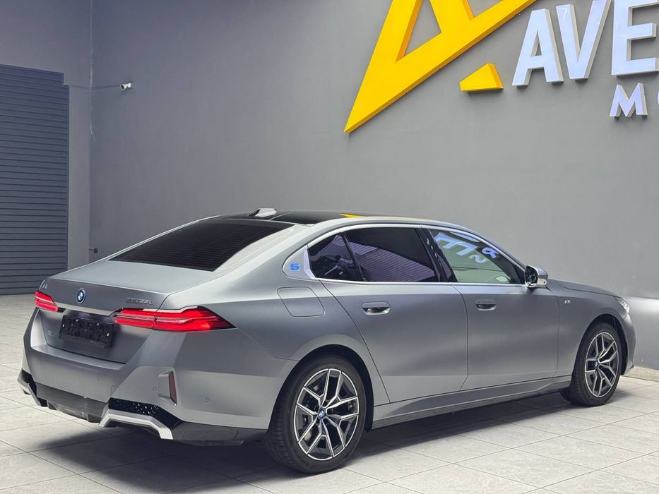 Продается BMW i5 35 eDrive