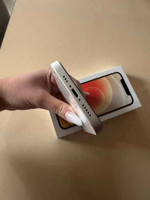 Iphone  12 in stare foarte buna