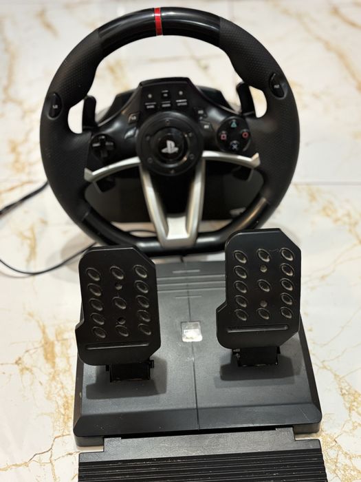 Volan Hori Racing Wheel Apex (RWA) cu fir + pedale – PS4/PS5/PC