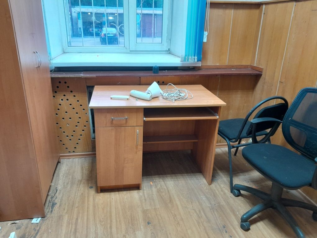 Продам офисную  мебель