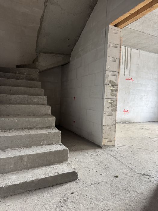 Продается такнхаус. р-н Асан