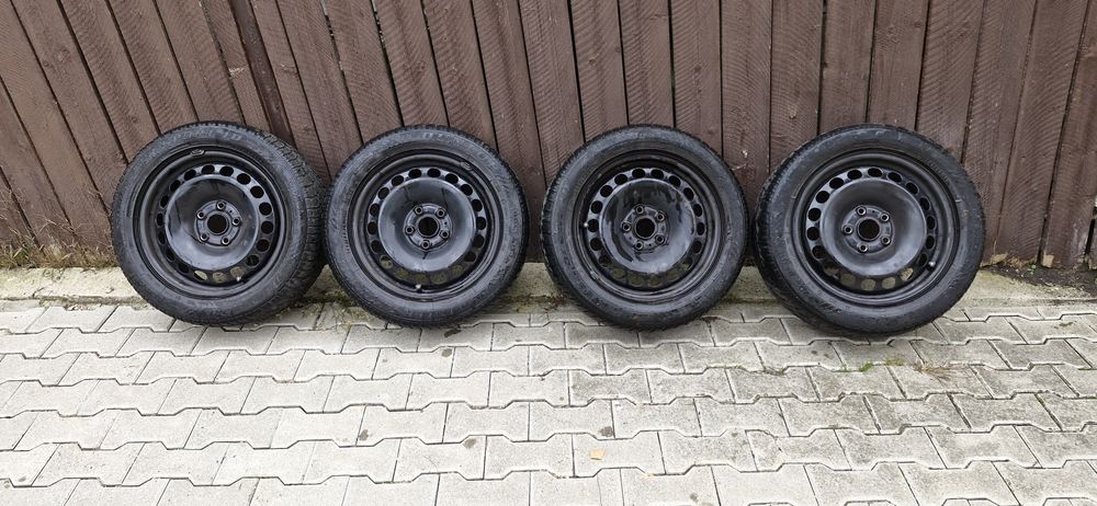 Set 4 cauciucuri iarna si jante otel R16