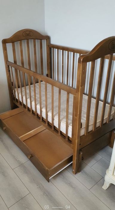 Продам детский манеж с матрасом