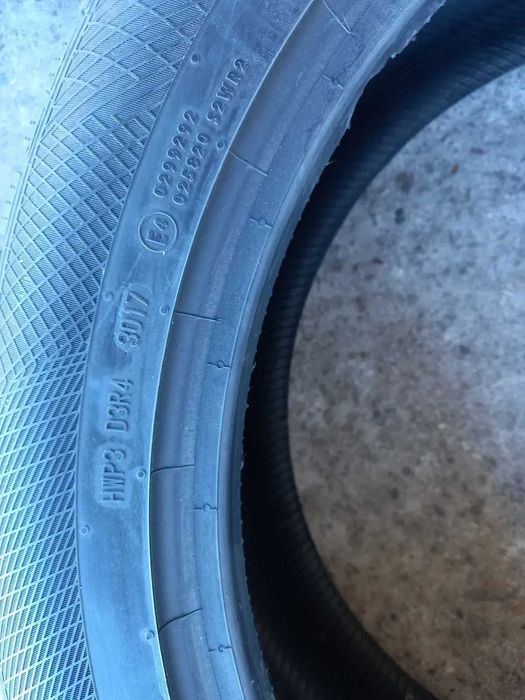 2 броя 275/45 R21 CONTINENTAL