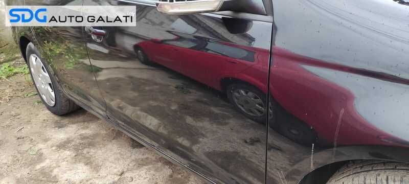 Usa Usi Portiera Portiere Fata Dreapta Dezechipata VW Jetta 2005 - 2011 Culoare LC9X