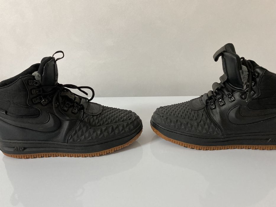 Ботинки зимние.