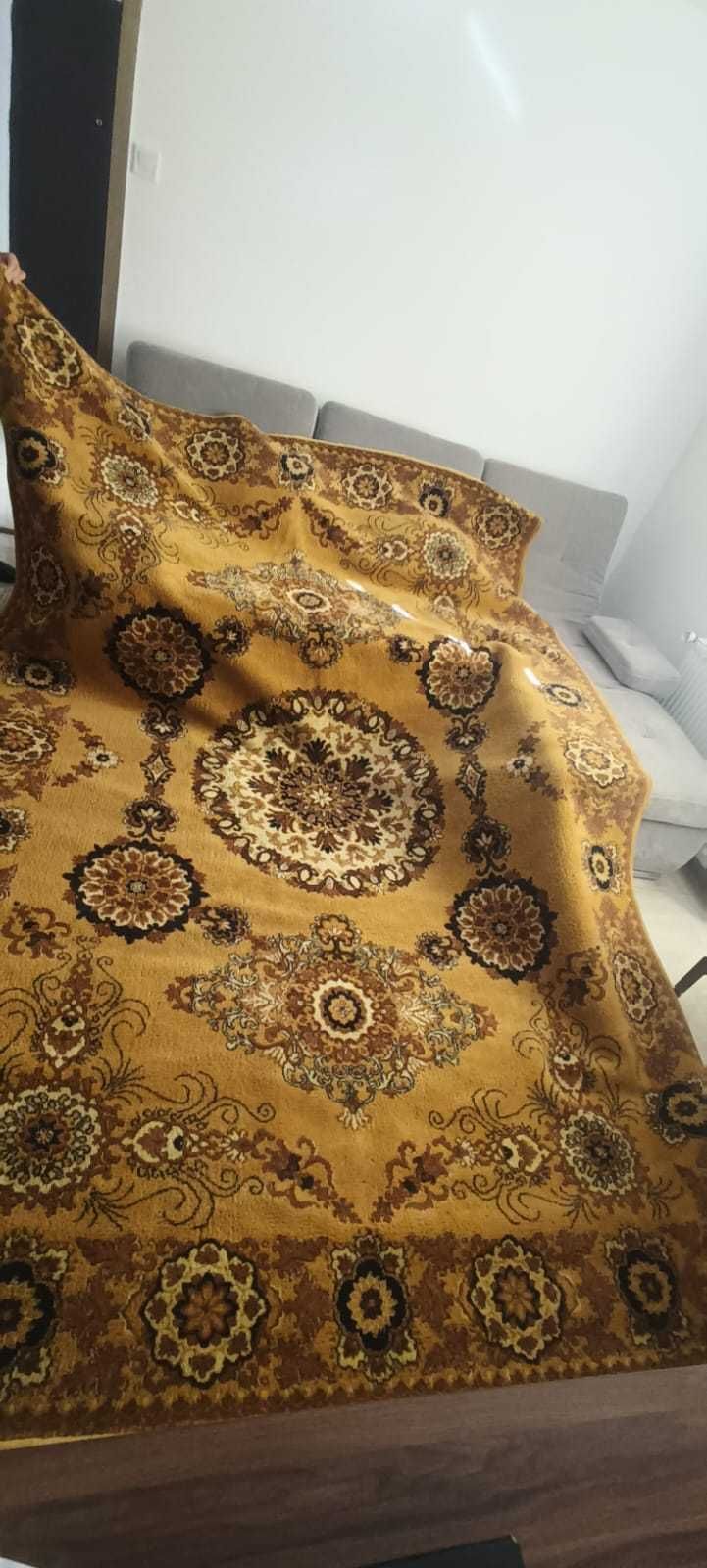 Vand covor fabricatie Cisnadie, 2.5x3.5m, pret negociabil
