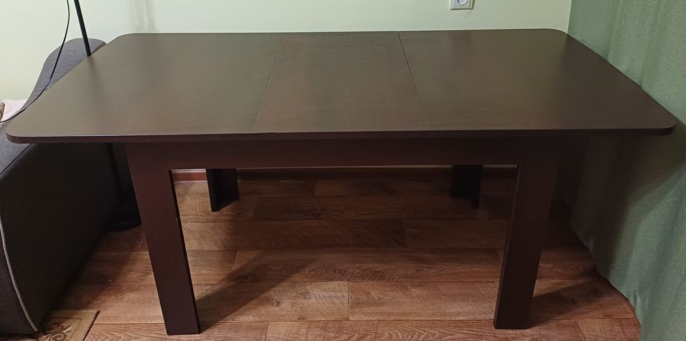 Стол раскладной,в гостиную.