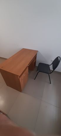 Стол офисный и компьютерный и шкаф офисный