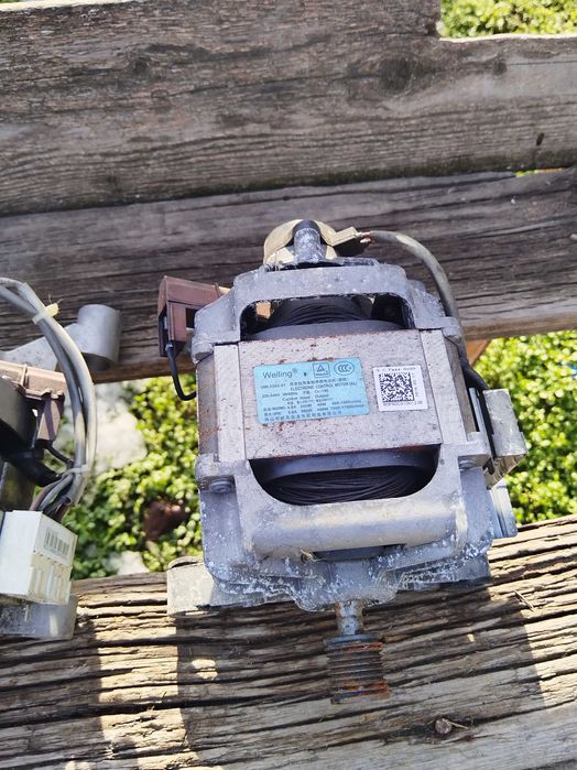 Моторы от стиральных машин продаю