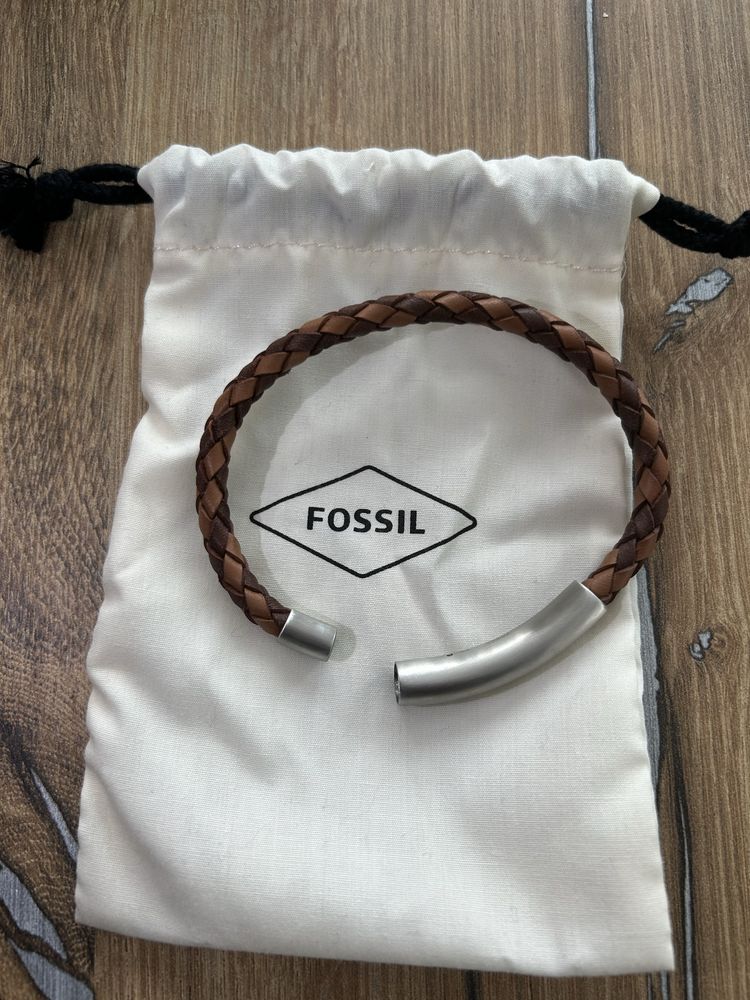 Мъжка кожена гривна Fossil