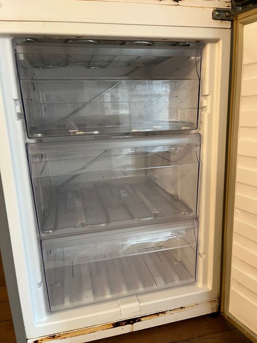 Хладилник Whirlpool