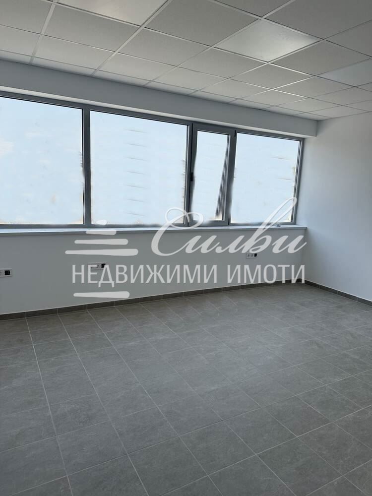 Производствени площи - складове/ халета в Индустрилана зона кв.Тракия