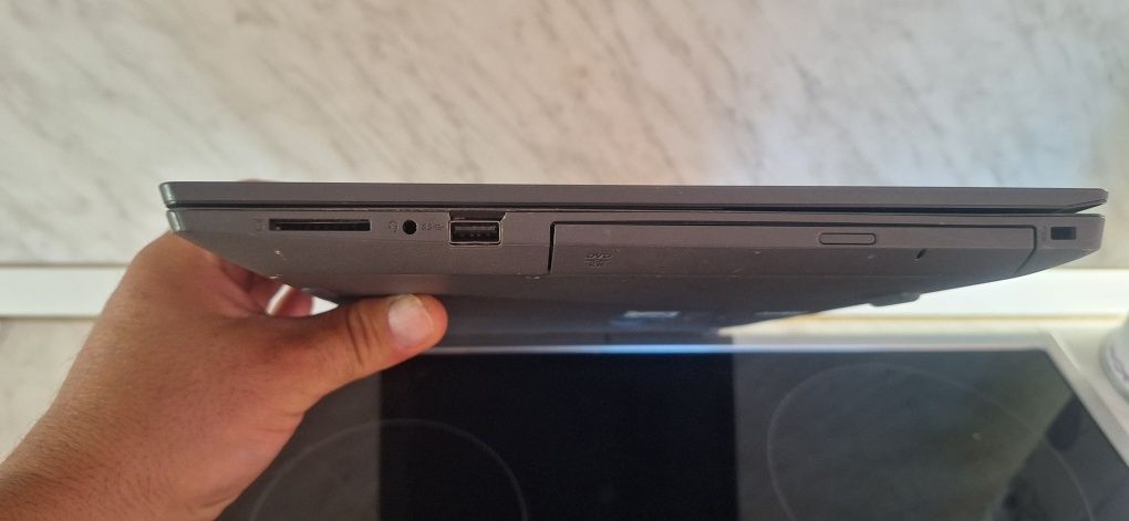 Laptop Lenovo V130-15IKB
