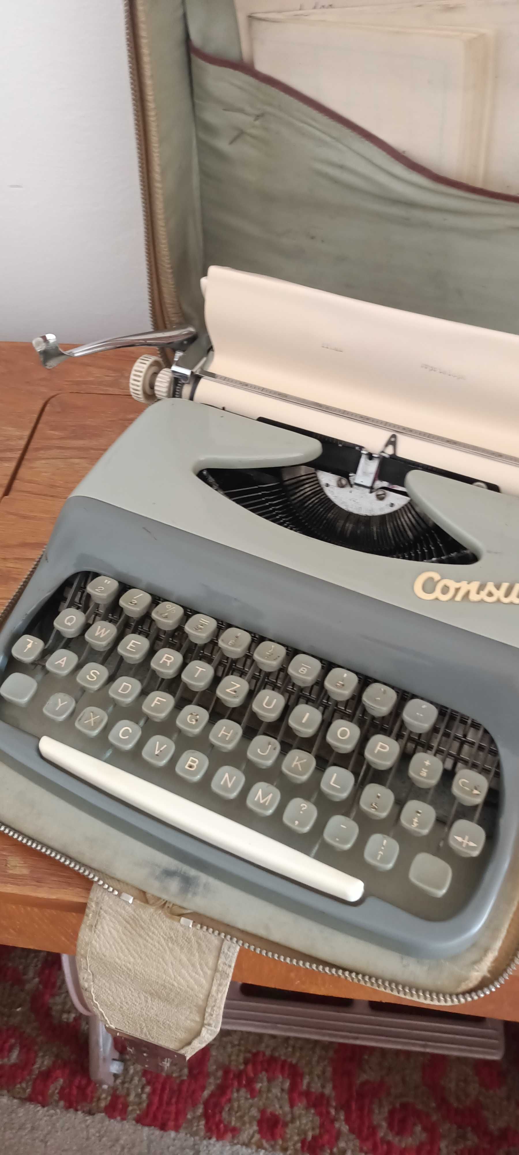 Masina de scris mecanica