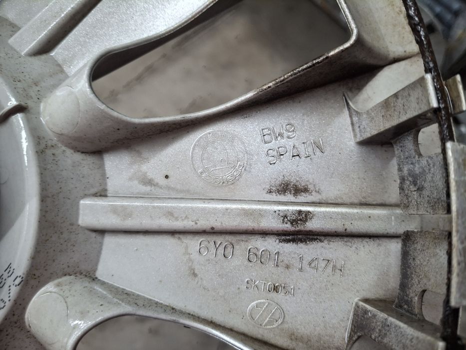 Тасове за шкода 15 цола. Оригинални  60лв.