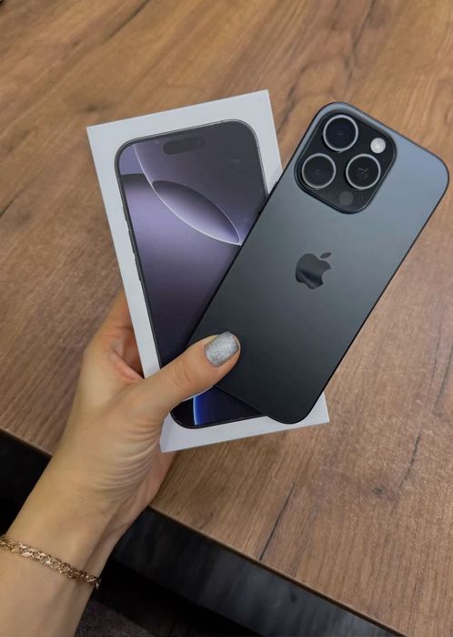 Vând Iphone 16 pro max