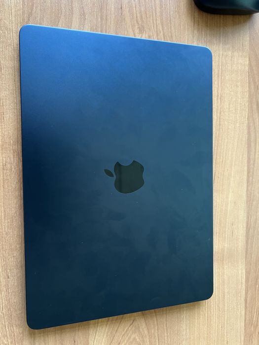 Macbook Air M2 Xolati yaxshi