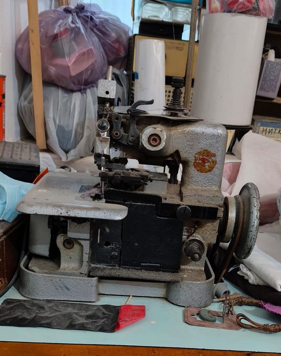 Продам оверлог рабочий