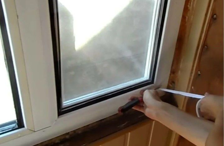 Утепление окон за 2 часа! Становиться теплее на 5-7°C.