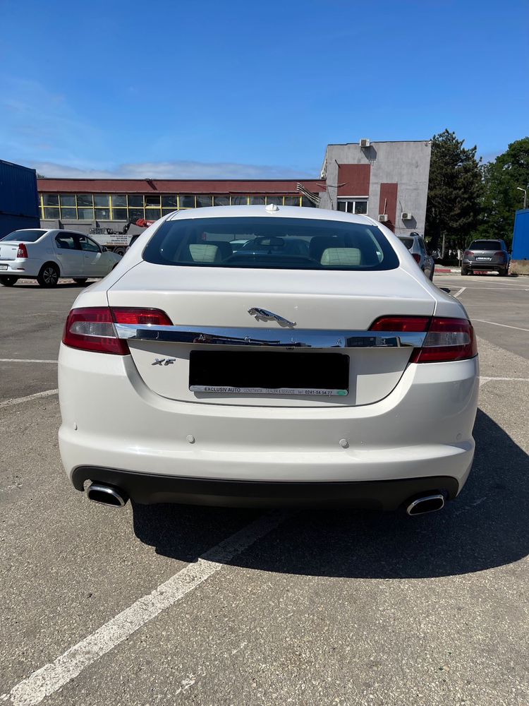 Vând Jaguar XF Premium Luxury V6 2,7 D , 70900km