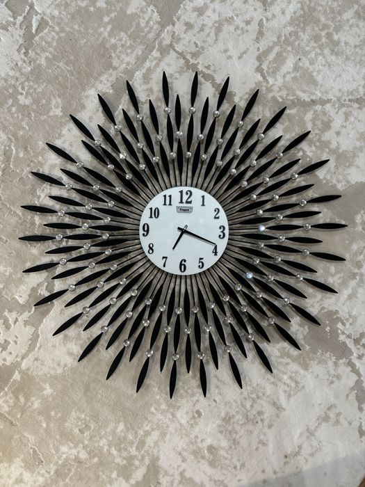 Ceas decorativ de perete