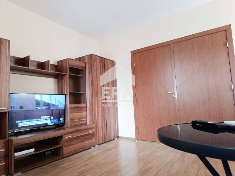 Тристаен апартамент под наем в Манастирски ливади - Запад