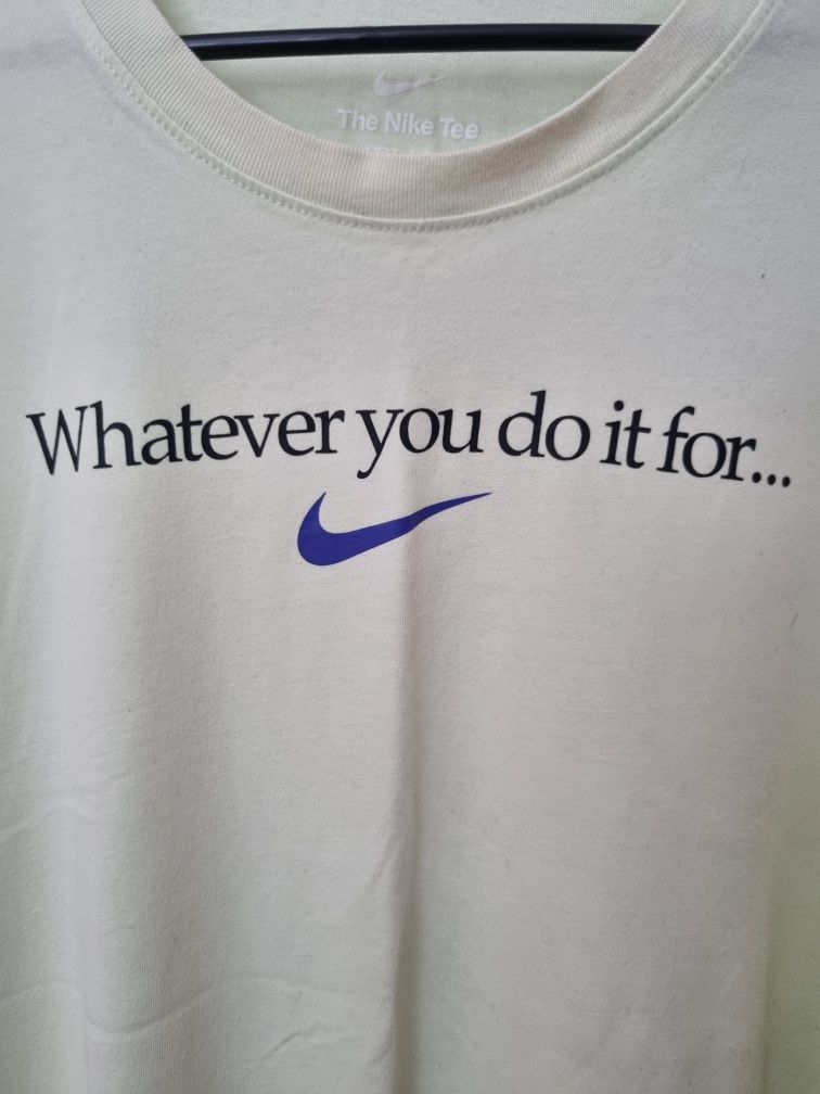 РАЗПРОДАЖБА! Оригинална мъжка тениска Nike / Размер Л / Нова