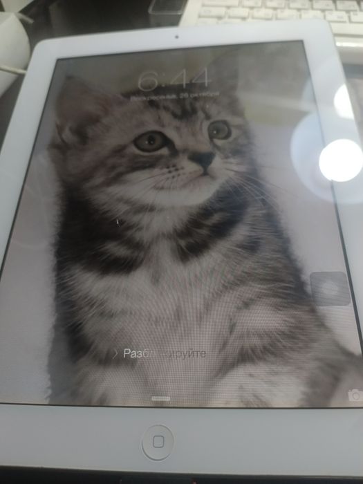 Айпад с закачены и играми