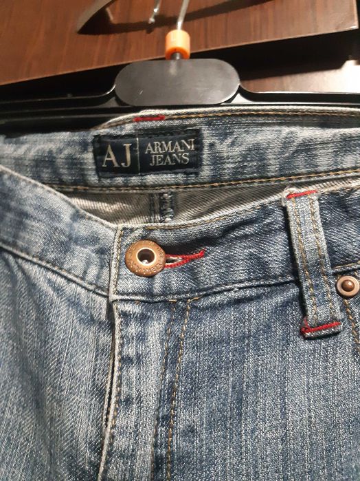 Blugi marca Armani, marimea 29