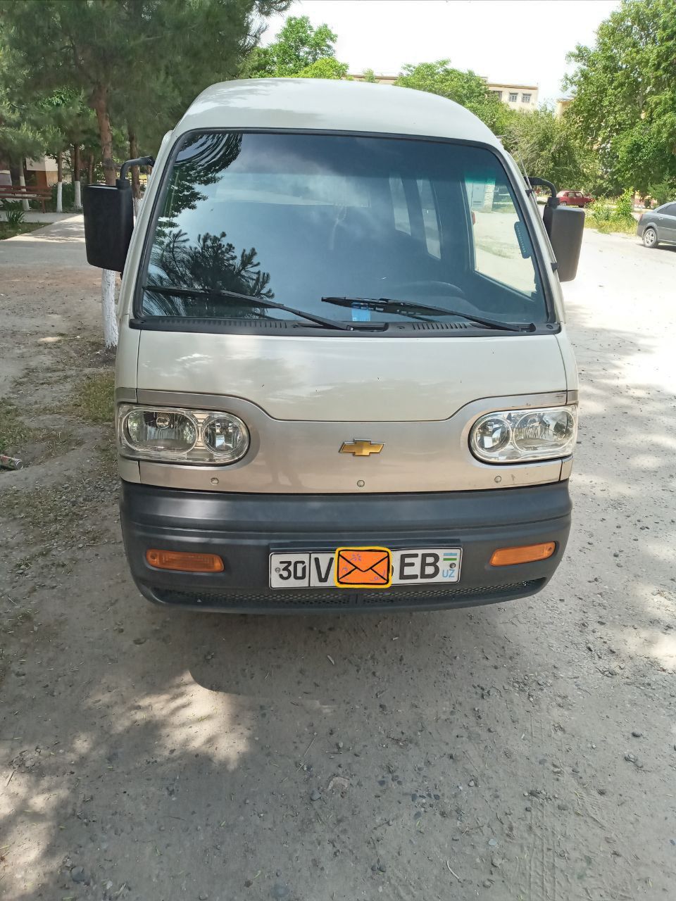 Damas 2009 sotiladi 4000$
