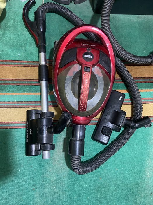 Продам два пылесоса и прочее.