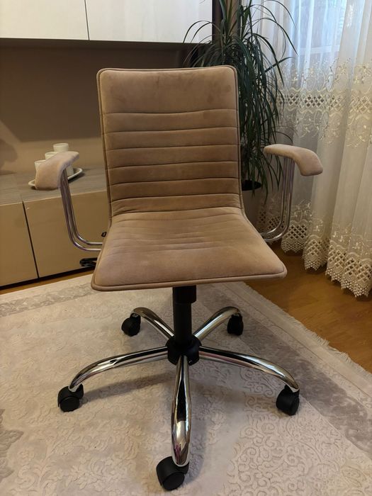 Scaun birou ca si nou