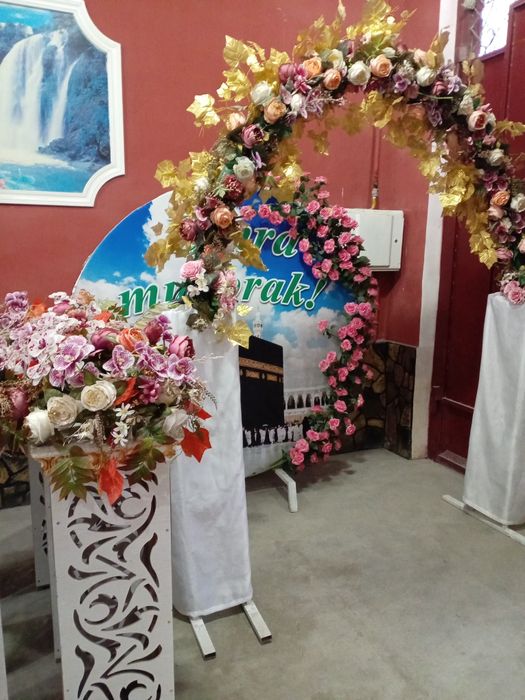 Жуда чиройли сахна гуллар ижарага берилади